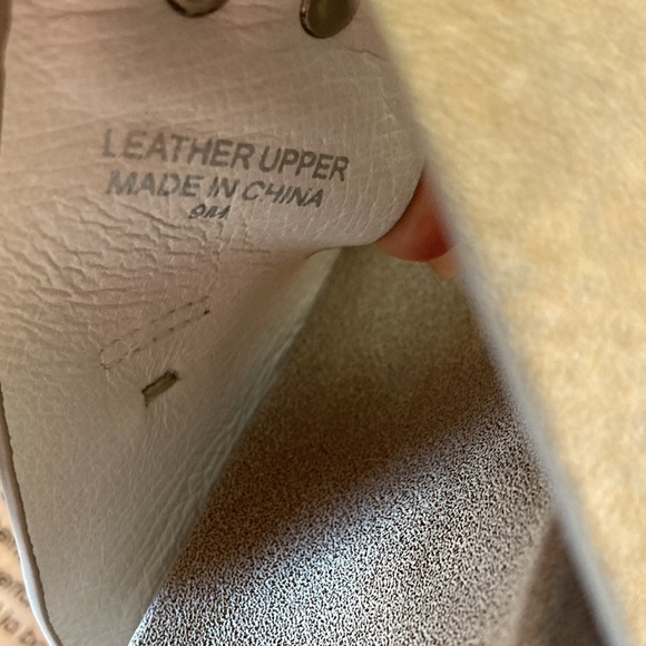 Gorgeous Leather Slides NEW YORK CITY - Picture 9 of 10